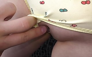 REALLY! my friend's Daughter ask me to look at the pussy . First time takes a dick in hand together with brashness ( Part 1 )