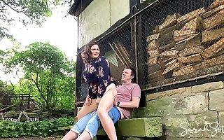 Screwing within reach an abondand barnyard - outdoor sexual connection
