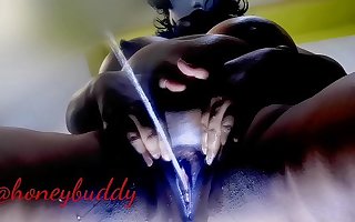 Horny Indian Milf Honey Bhabi Having Orgasm while Pissing